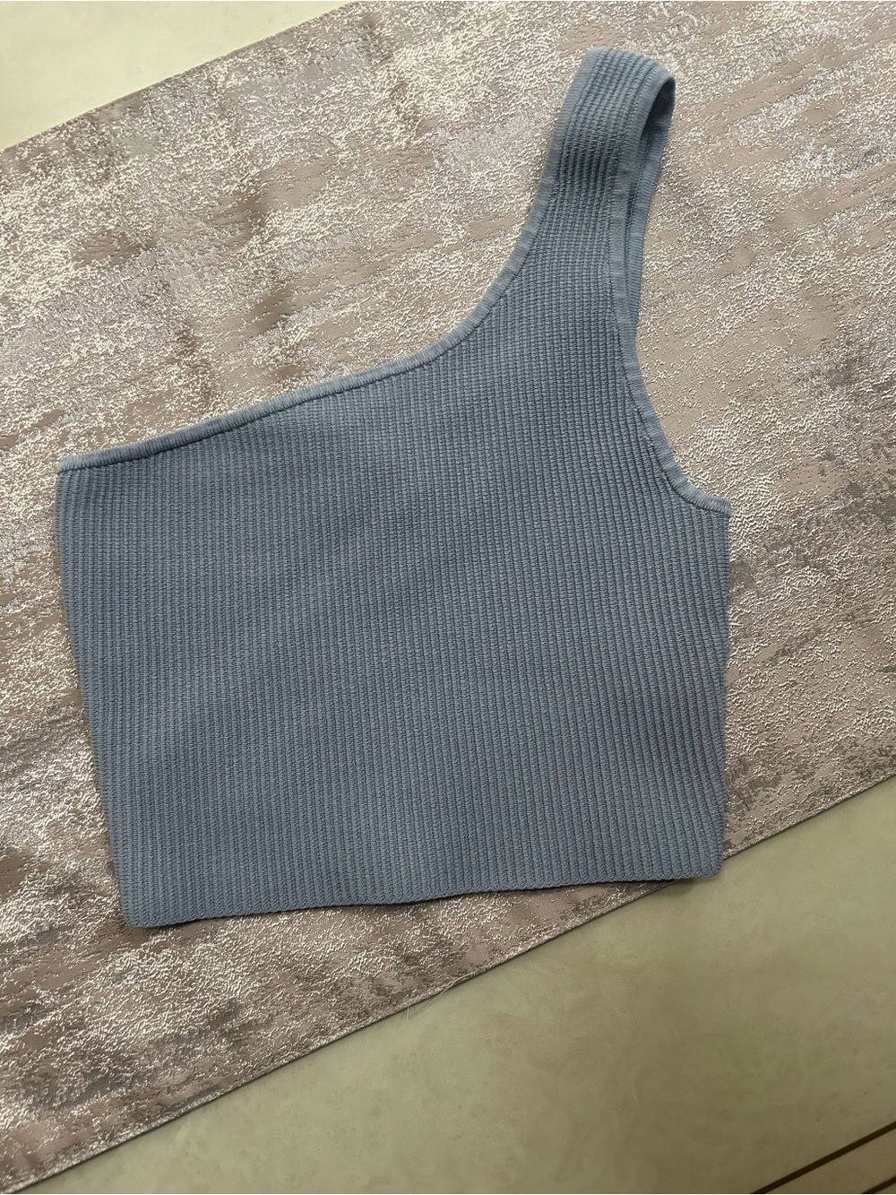 Babaton One-Shoulder Ribbed Crop Top - Picture 6 of 9